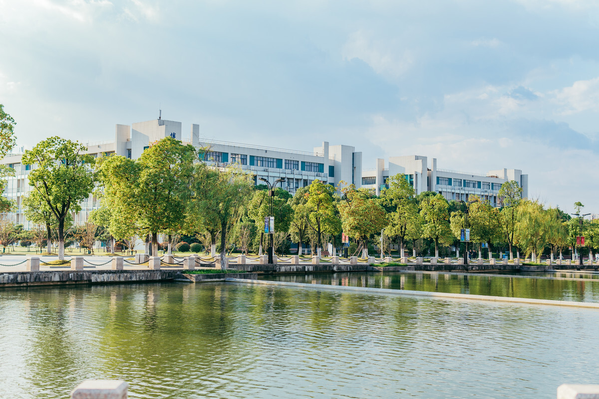 物生地能学临床医学吗？适合物生地的大学推荐